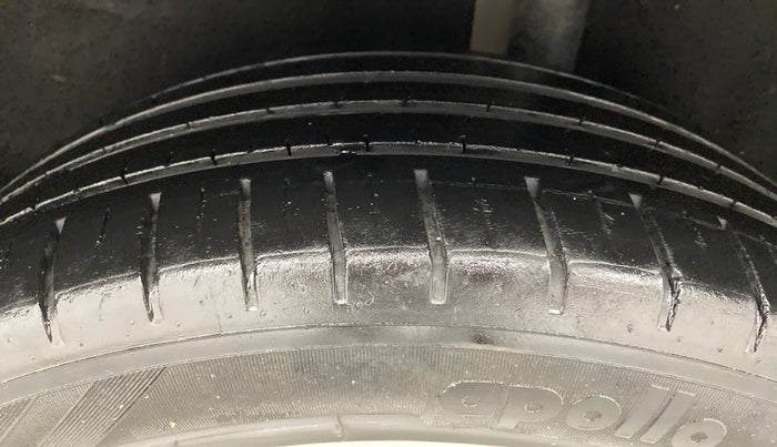 2017 Ford Ecosport 1.5 TDCI TITANIUM PLUS, Diesel, Manual, Left Rear Tyre Tread