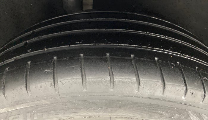 2017 Ford Ecosport 1.5 TDCI TITANIUM PLUS, Diesel, Manual, Right Rear Tyre Tread