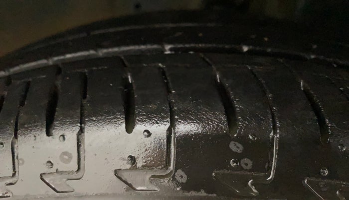 2020 Maruti IGNIS ALPHA 1.2, Petrol, Manual, 26,270 km, Right Front Tyre Tread