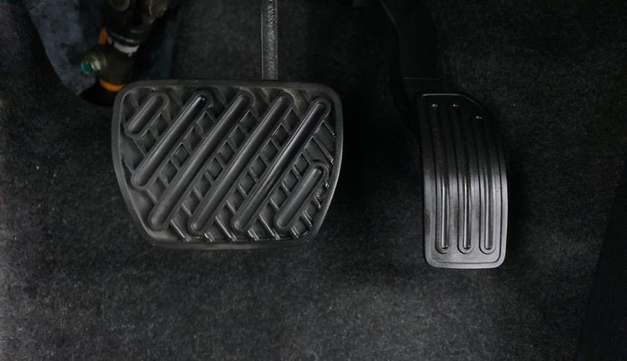 2017 Nissan Micra XV CVT, Petrol, Automatic, 28,805 km, Pedals