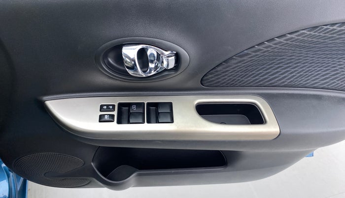 2017 Nissan Micra XV CVT, Petrol, Automatic, 28,805 km, Driver Side Door Panels Control