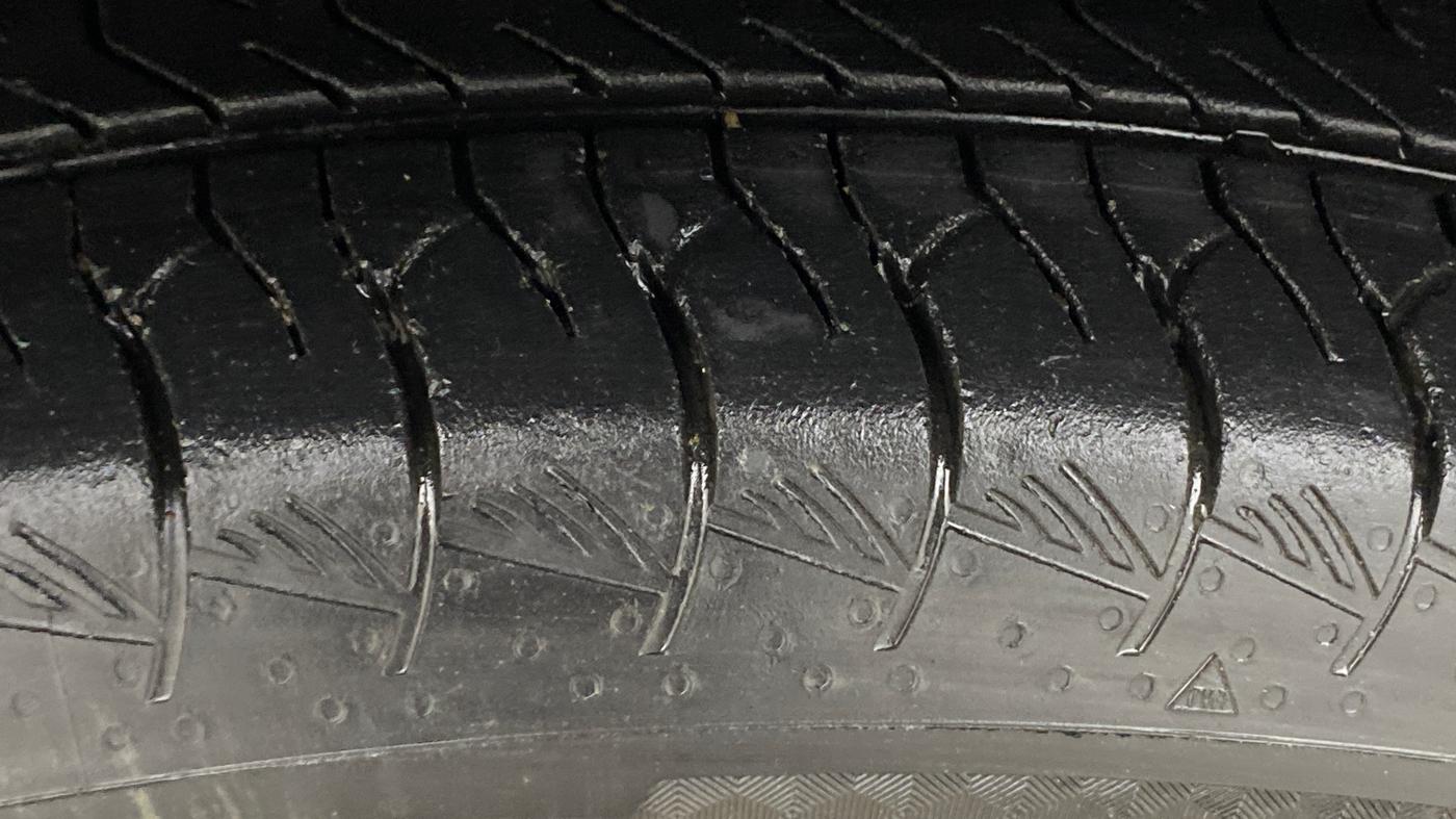 2024 Toyota URBAN CRUISER HYRYDER S AT NEO DRIVE, Petrol, Automatic, 32,572 km, Left Front Tyre Tread