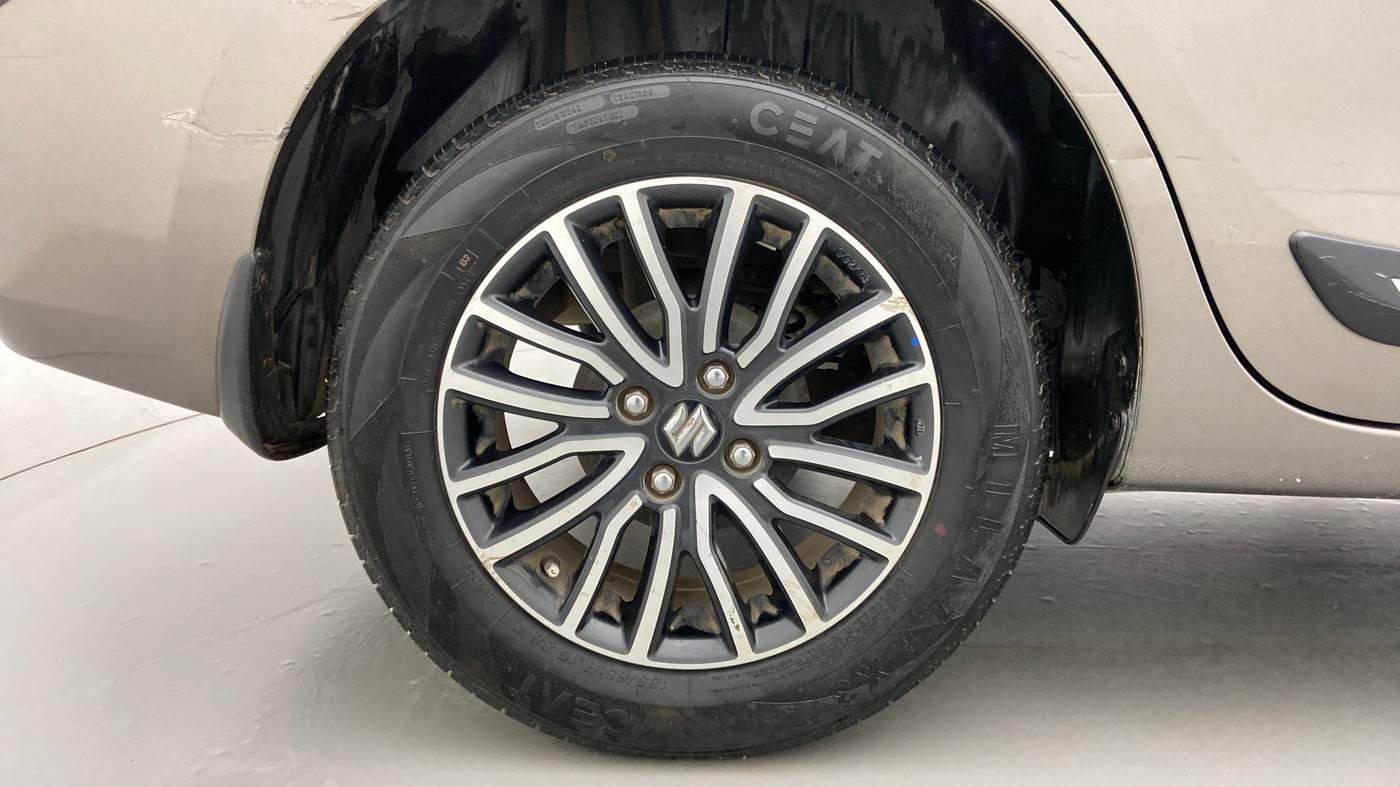 2018 Maruti Dzire ZDI PLUS AMT, Diesel, Automatic, 66,041 km, Right Rear Wheel