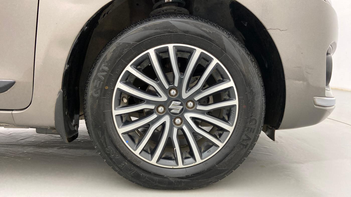 2018 Maruti Dzire ZDI PLUS AMT, Diesel, Automatic, 66,041 km, Right Front Wheel