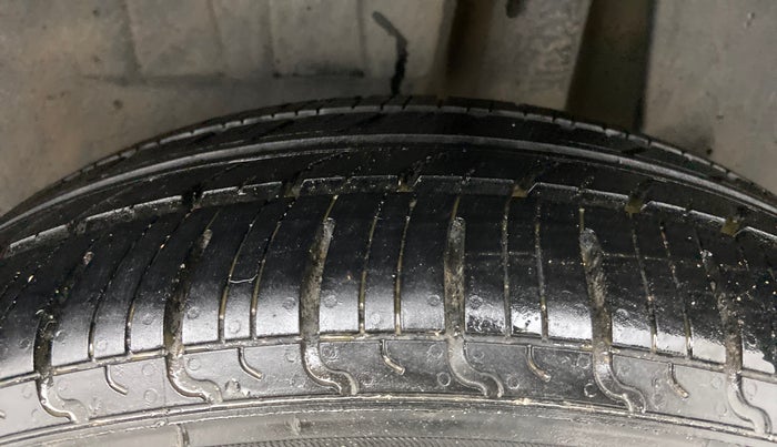 2018 Maruti Dzire ZDI PLUS AMT, Diesel, Automatic, 66,041 km, Left Rear Tyre Tread