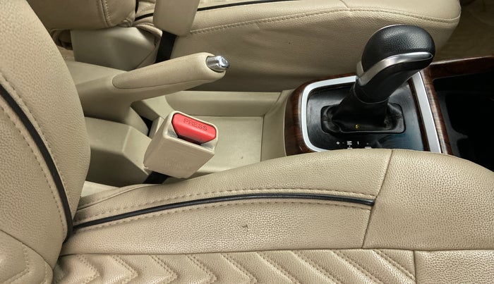 2018 Maruti Dzire ZDI PLUS AMT, Diesel, Automatic, 66,041 km, Gear Lever