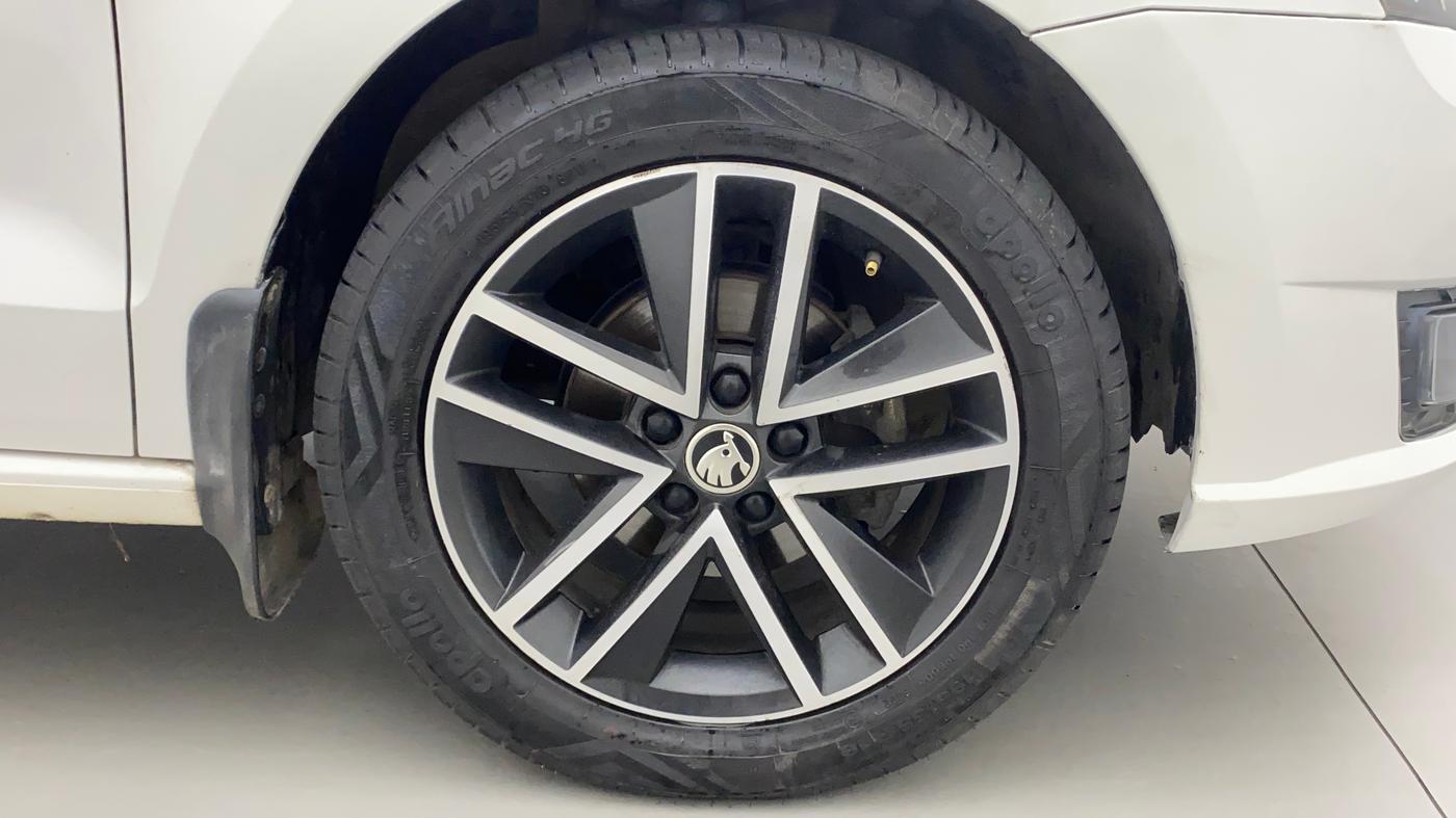 2019 Skoda Rapid STYLE 1.6 MPI, Petrol, Manual, 42,624 km, Right Front Wheel