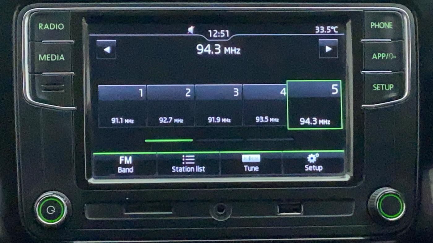 2019 Skoda Rapid STYLE 1.6 MPI, Petrol, Manual, 42,624 km, Infotainment System