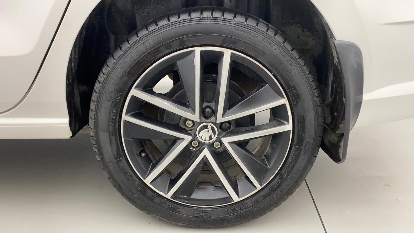 2019 Skoda Rapid STYLE 1.6 MPI, Petrol, Manual, 42,624 km, Left Rear Wheel