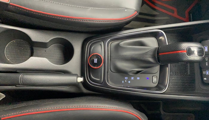 2024 Hyundai VENUE N LINE N8 1.0 TURBO DCT DUAL TONE, Petrol, Automatic, 9,719 km, Gear Lever