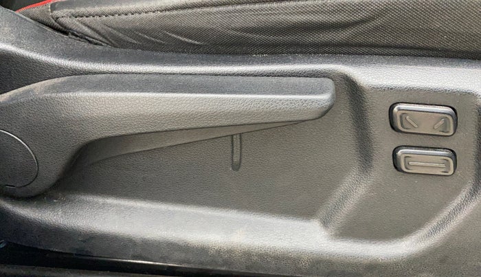 2024 Hyundai VENUE N LINE N8 1.0 TURBO DCT DUAL TONE, Petrol, Automatic, 9,719 km, Driver Side Adjustment Panel