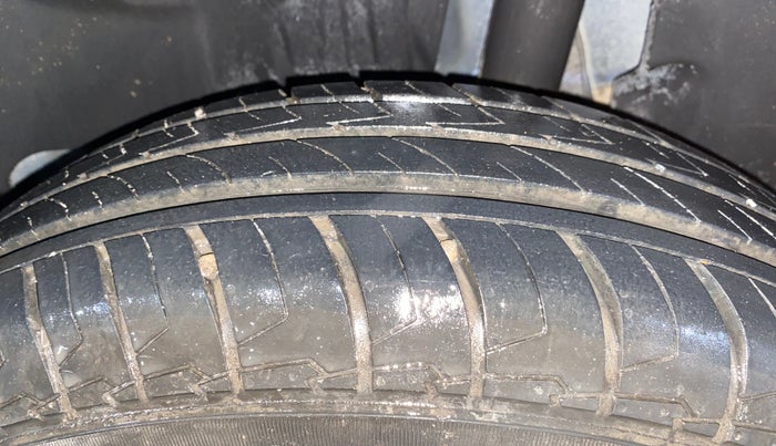 2023 Maruti Swift LXI, Petrol, Manual, 24,785 km, Left Rear Tyre Tread
