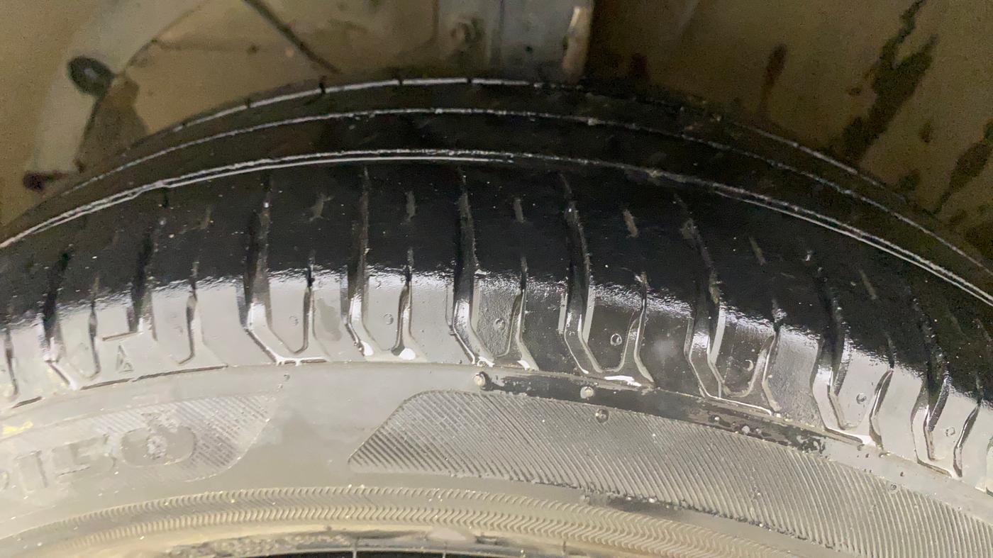 2019 Maruti XL6 ALPHA AT, Petrol, Automatic, 57,537 km, Left Front Tyre Tread