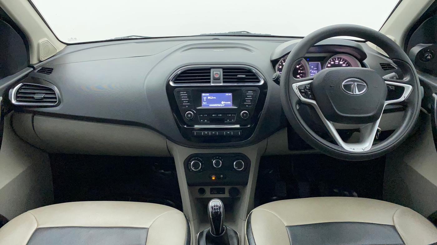 2016 Tata Tiago XZ PETROL, Petrol, Manual, 35,364 km, Dashboard