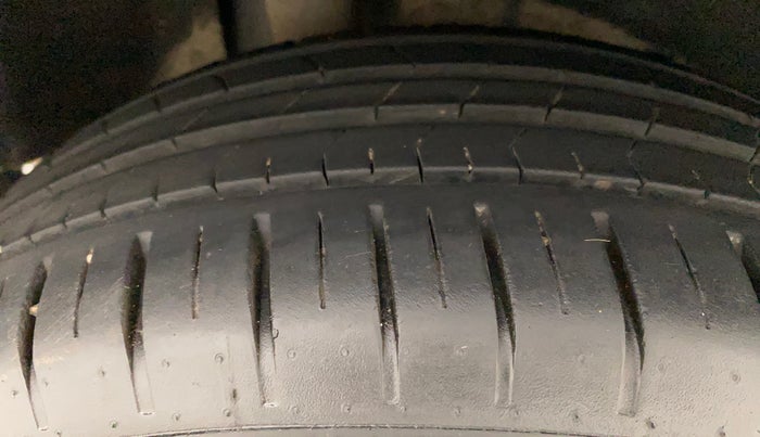 2021 Maruti Baleno ZETA CVT PETROL 1.2, Petrol, Automatic, 17,744 km, Right Rear Tyre Tread