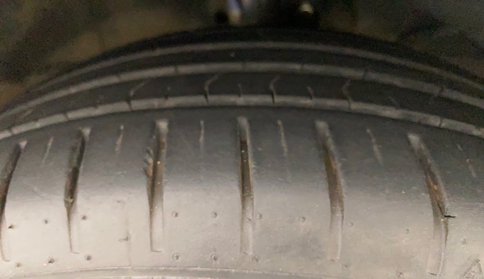 2021 Maruti Baleno ZETA CVT PETROL 1.2, Petrol, Automatic, 17,744 km, Right Front Tyre Tread