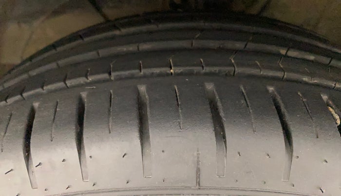 2021 Maruti Baleno ZETA CVT PETROL 1.2, Petrol, Automatic, 17,744 km, Left Front Tyre Tread