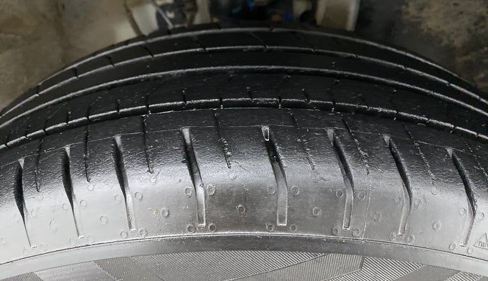 2021 Hyundai VENUE S 1.2, Petrol, Manual, 20,186 km, Right Front Tyre Tread