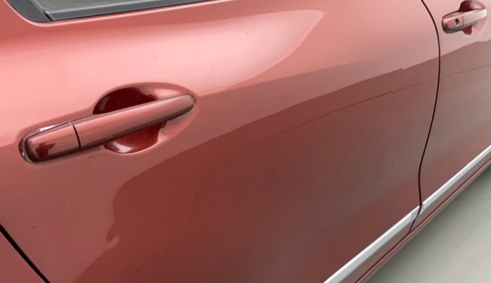2017 Maruti Dzire VDI, Diesel, Manual, 98,780 km, Right rear door - Minor scratches