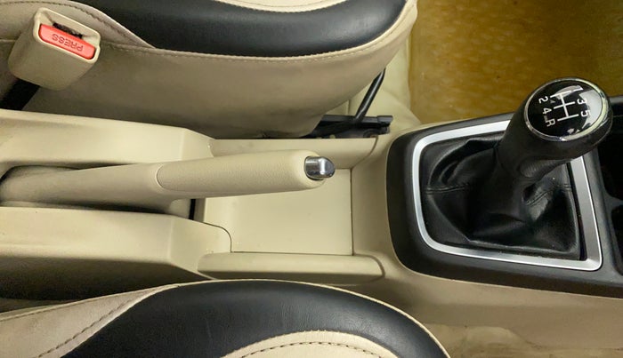 2017 Maruti Dzire VDI, Diesel, Manual, 98,780 km, Gear Lever