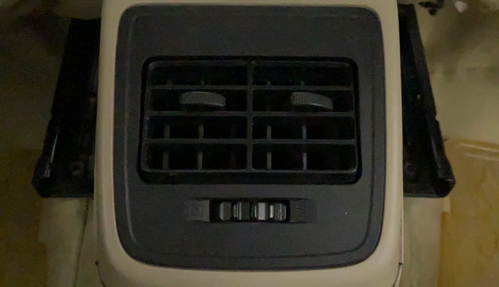 2017 Maruti Dzire VDI, Diesel, Manual, 98,780 km, Rear AC Vents