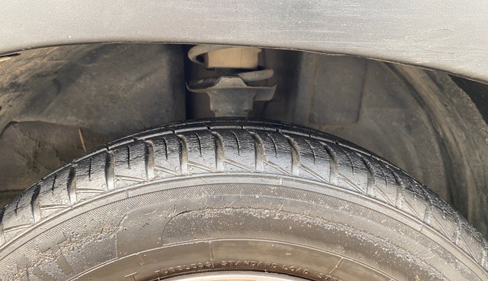 2020 Renault Kwid CLIMBER 1.0 (O), Petrol, Manual, 33,217 km, Right Front Tyre Tread