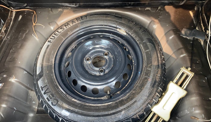 2020 Renault Kwid CLIMBER 1.0 (O), Petrol, Manual, 33,217 km, Spare Tyre