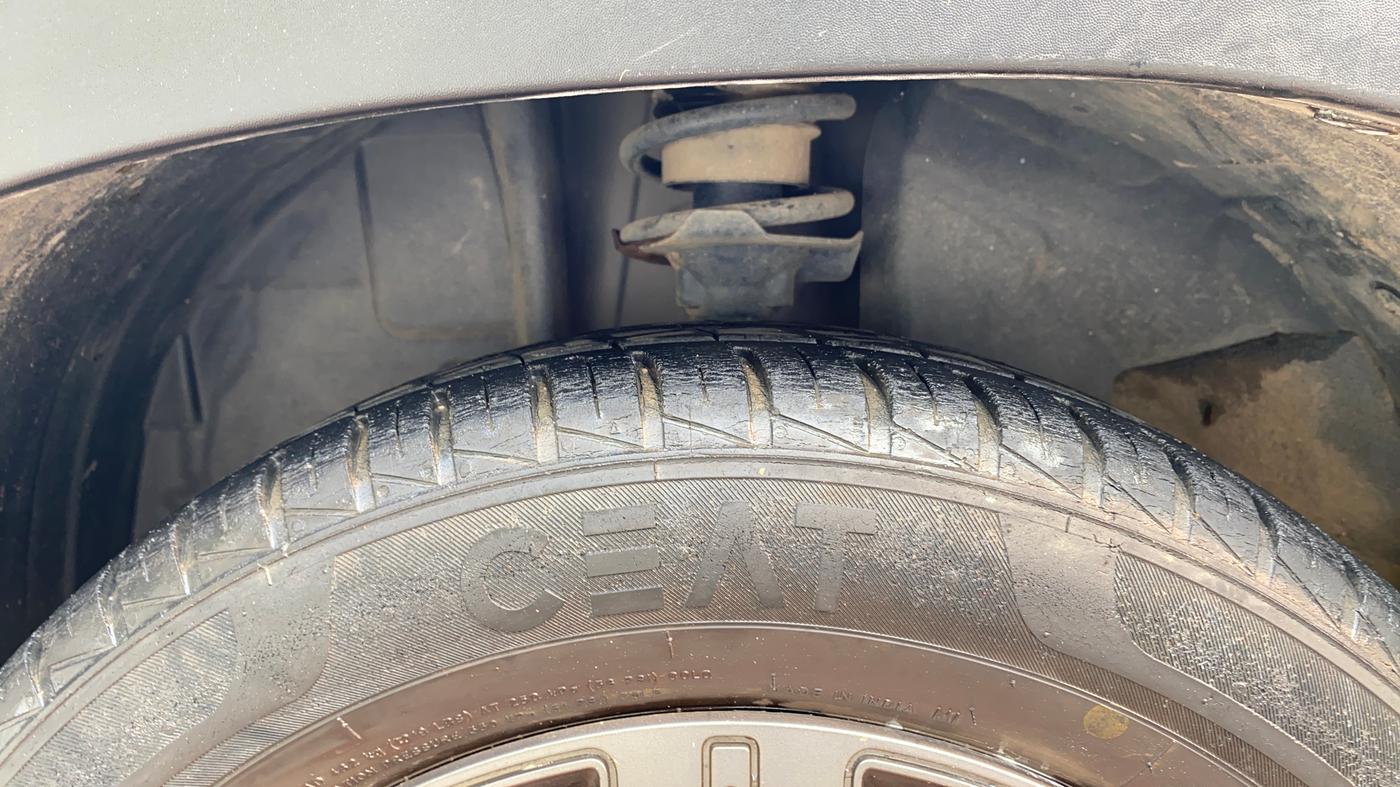 2020 Renault Kwid CLIMBER 1.0 (O), Petrol, Manual, 33,156 km, Left Front Tyre Tread