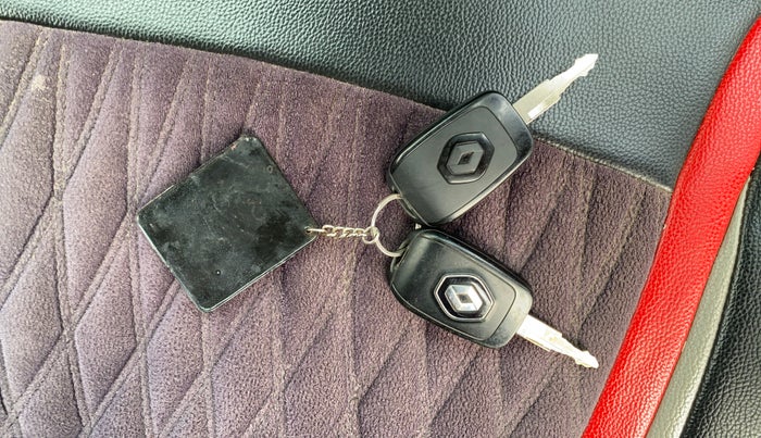 2020 Renault Kwid CLIMBER 1.0 (O), Petrol, Manual, 33,217 km, Key Close Up