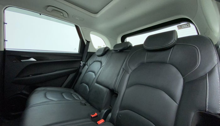 2020 MG HECTOR SHARP 1.5 DCT PETROL, Petrol, Automatic, 30,712 km, Right Side Rear Door Cabin