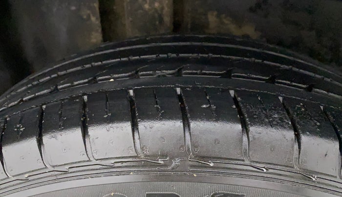 2020 MG HECTOR SHARP 1.5 DCT PETROL, Petrol, Automatic, 30,712 km, Right Rear Tyre Tread
