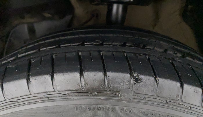 2020 MG HECTOR SHARP 1.5 DCT PETROL, Petrol, Automatic, 30,712 km, Left Front Tyre Tread