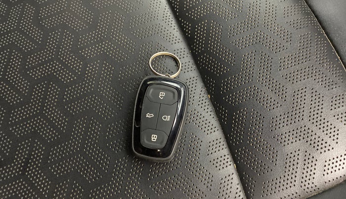 2022 Tata Harrier XZA PLUS 2.0L, Diesel, Automatic, 87,661 km, Key Close Up