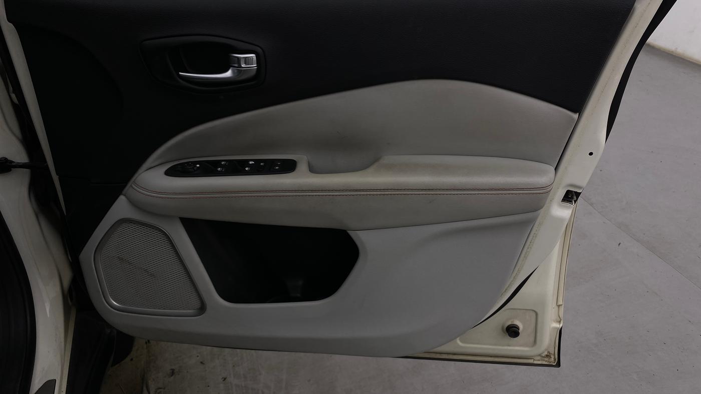 2018 Jeep Compass LIMITED 1.4 PETROL AT, Petrol, Automatic, 49,212 km, Driver Side Door Panels Control