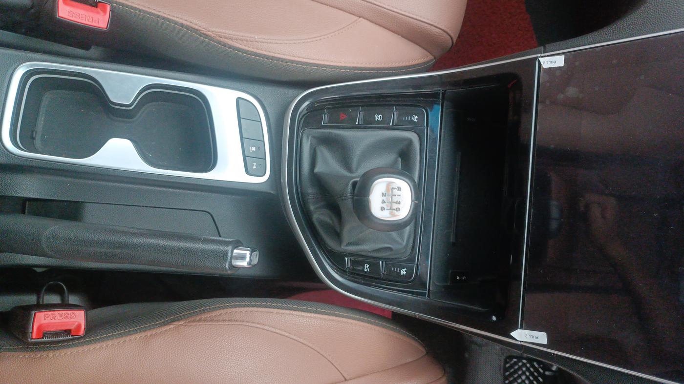 2023 MG HECTOR PLUS SHARP PRO 2.0 TURBO DIESEL 7 STR, Diesel, Manual, 47,089 km, Gear Lever