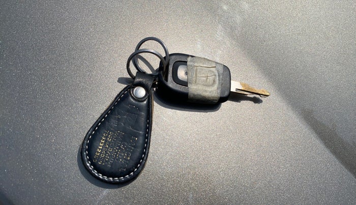 2017 Renault Kwid RXT 1.0, Petrol, Manual, 41,194 km, Key Close Up