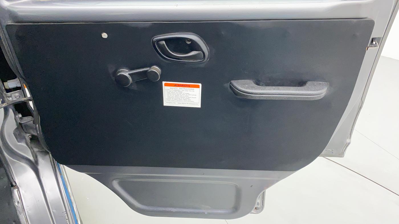 2018 Maruti Eeco 5 STR CNG WITH AC PLUSHTR, CNG, Manual, 79,303 km, Driver Side Door Panels Control