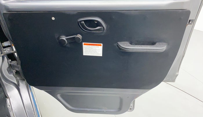 2018 Maruti Eeco 5 STR CNG WITH AC PLUSHTR, CNG, Manual, 79,303 km, Driver Side Door Panels Control
