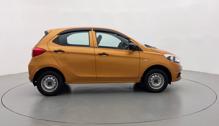 2018 Tata Tiago XE 1.2 REVOTRON, Petrol, Manual, 17,904 km, Right Side