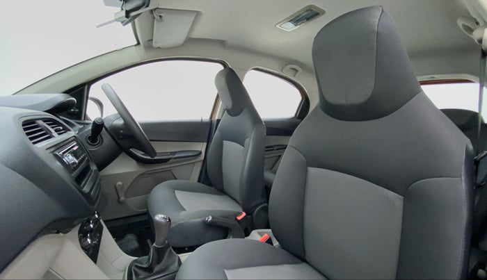 2018 Tata Tiago XE 1.2 REVOTRON, Petrol, Manual, 17,904 km, Right Side Front Door Cabin