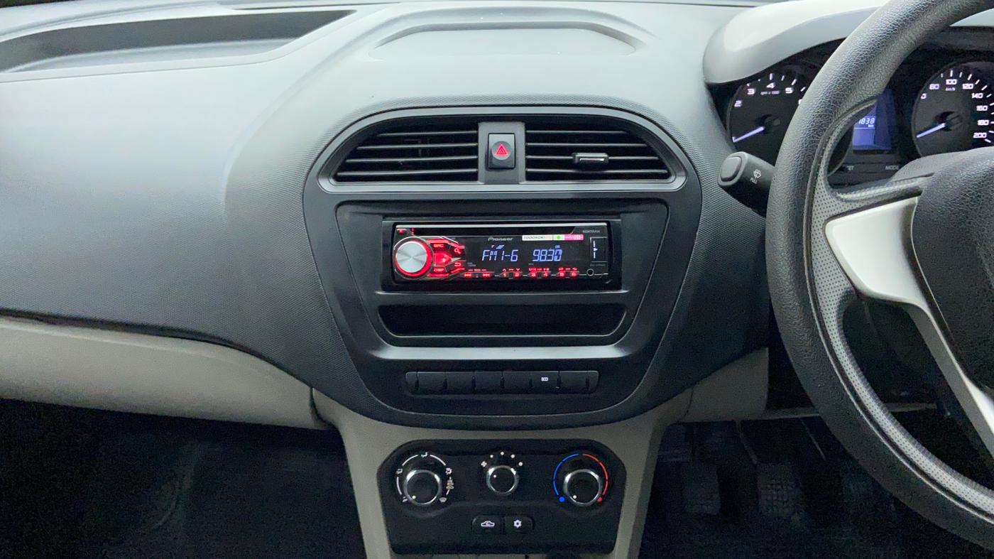2018 Tata Tiago XE 1.2 REVOTRON, Petrol, Manual, 17,904 km, Air Conditioner