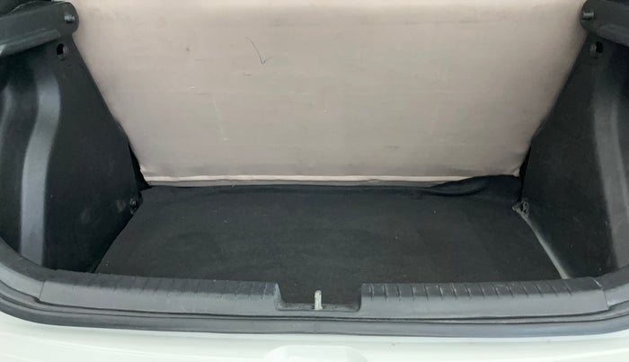 2016 Hyundai Elite i20 SPORTZ 1.2, Petrol, Manual, 67,820 km, Boot Inside