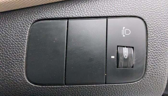 2015 Hyundai Grand i10 SPORTZ 1.2 KAPPA VTVT, Petrol, Manual, 78,389 km, Dashboard - Headlight height adjustment not working