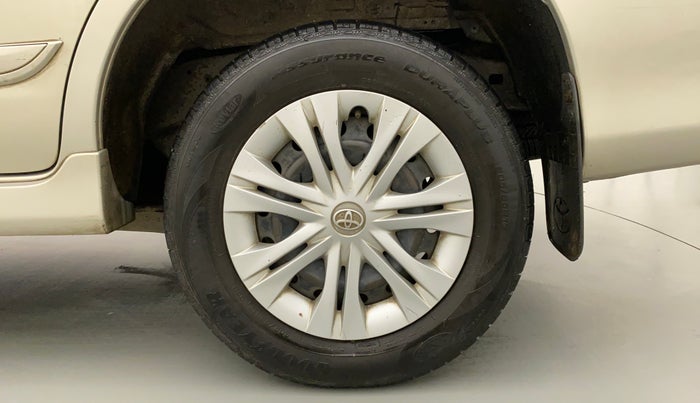 2014 Toyota Innova 2.5 GX 7 STR, Diesel, Manual, 1,04,512 km, Left Rear Wheel