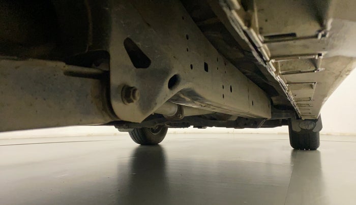 2014 Toyota Innova 2.5 GX 7 STR, Diesel, Manual, 1,04,512 km, Right Side Underbody