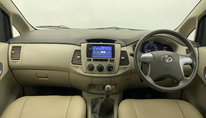 2014 Toyota Innova 2.5 GX 7 STR, Diesel, Manual, 1,04,512 km, Dashboard