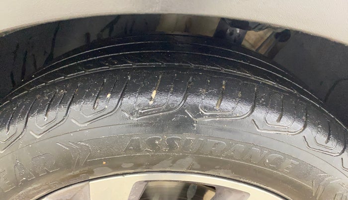 2022 Volkswagen TAIGUN TOPLINE 1.0 TSI MT, Petrol, Manual, 54,233 km, Left Front Tyre Tread