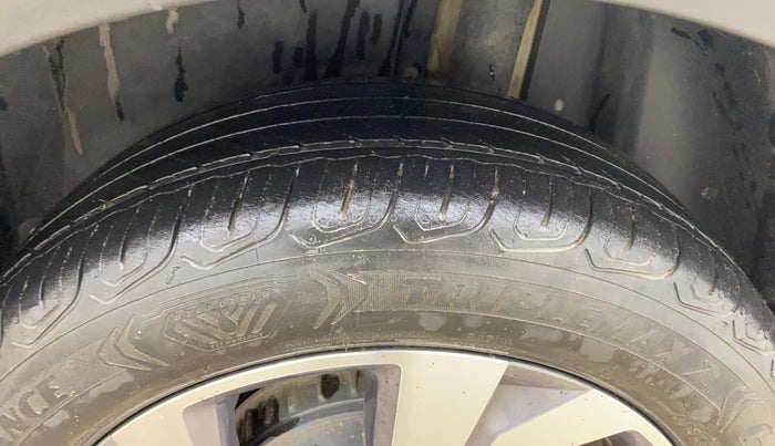 2022 Volkswagen TAIGUN TOPLINE 1.0 TSI MT, Petrol, Manual, 54,233 km, Left Rear Tyre Tread