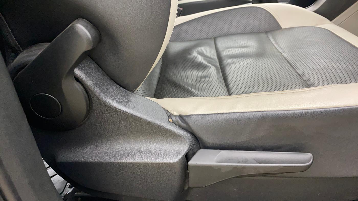 2022 Volkswagen TAIGUN TOPLINE 1.0 TSI MT, Petrol, Manual, 54,286 km, Driver Side Adjustment Panel