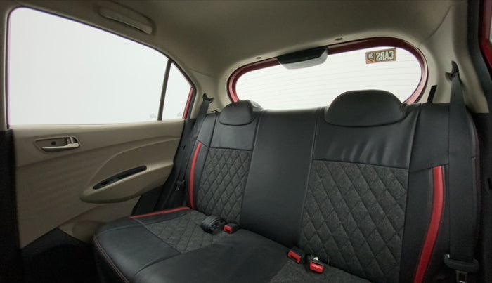 2018 Hyundai NEW SANTRO SPORTZ CNG, CNG, Manual, 28,634 km, Right Side Rear Door Cabin